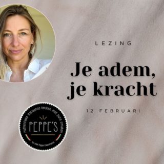 Je kan niet alles in het leven controleren.
Je adem wel.

Tijdens onze volgende Ladies Night verwelkomen we Geertje Bellers, expert in ademwerk, voor een inspirerende lezing die raakt, herkenbaar is en tegelijk hoop en energie geeft.

Na een ingrijpende periode in haar leven ontdekte Geertje hoe krachtig ademhaling kan zijn bij stress, spanning en een vol hoofd. Wat haar hielp om opnieuw rust en vertrouwen te vinden, werd later haar beroep. 
Vandaag begeleidt ze dagelijks cliënten om zich sterker, rustiger en helderder te voelen, via hun adem.

In “Je adem, je kracht” ontdek je:
- waarom zoveel vrouwen voortdurend “aan” staan
- hoe stress een invloed heeft op je ademhaling, maar ook hoe dit in beide richtingen werkt
- ⁠en hoe je met eenvoudige ademtechnieken meer rust, focus en energie kan ervaren

Geen zweverigheid, geen moeilijke theorie.
Wel wetenschappelijk onderbouwd, warm gebracht en meteen toepasbaar.

🍝 Wat mag je verwachten?
- Een heerlijk 3-gangen diner bij Peppe’s
- Een inspirerende lezing 
- Een gezellige avond met andere vrouwen
- Concrete tools die je ook nadien blijven helpen

💶 €35 – diner & lezing inbegrepen
👉 Reserveer je plaats en gun jezelf deze Ladies Night bij Peppe’s.