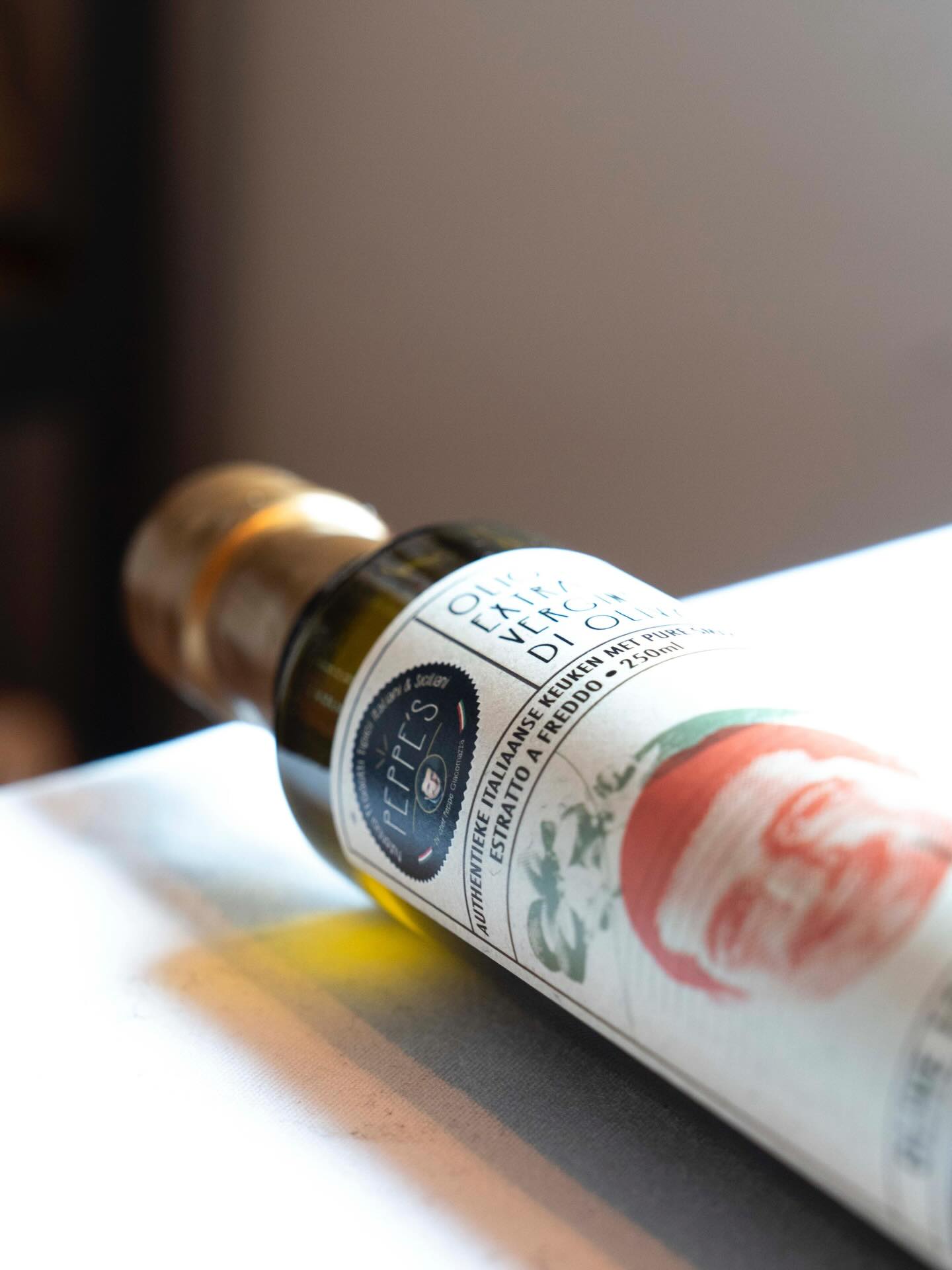 Alvast de beste wensen voor 2026, even een update over onze openingsuren.
Maandag 8u30-14u30 keuken open ….. natafelen tot 16 uur.
Dinsdag gesloten ( open voor privé evenementen )
Woensdag gesloten( open voor privé evenementen)
Donderdag 8u30-14u30 keuken open …. Natafelen tot 16 uur.
Vrijdag 8u30-20u keuken open … natafelen tot 22 uur .
Zaterdag 8u30-20u keuken open… natafelen tot 22 uur .
Zondag 8u30-20u keuken open …. Natafelen tot 22uur.